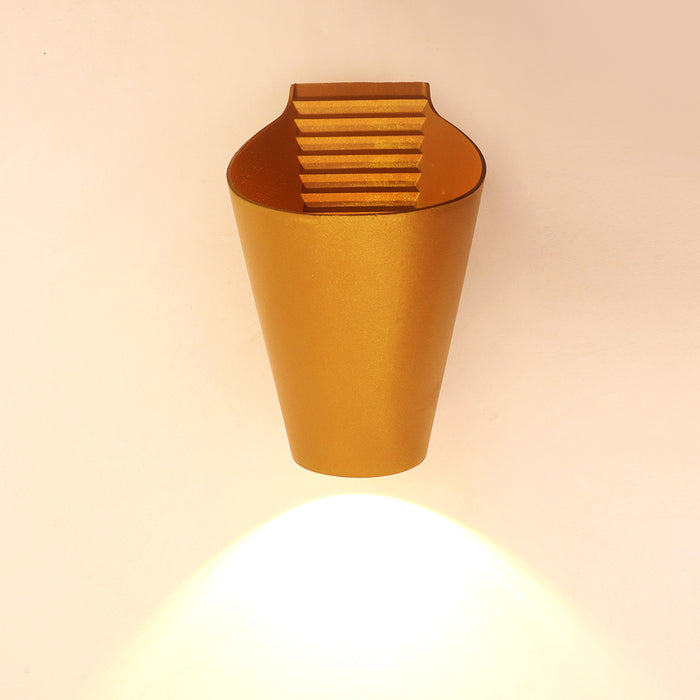 10W LED Outdoor Wall Light – Modern Cone Design