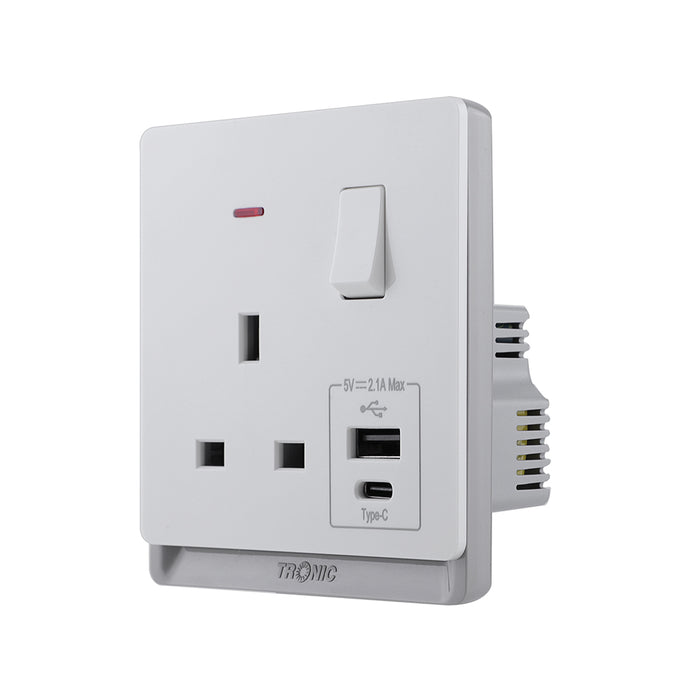 VIP Single Socket with 2 USB Ports – Ivory | Smart & Stylish Wall Socket