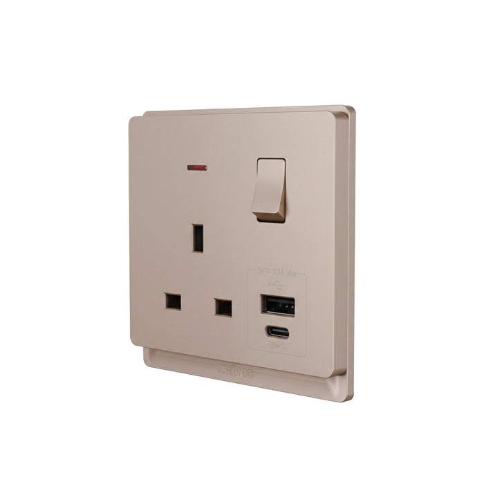 13A Switched Socket with Dual USB Ports – Type A & C, Gold Finish