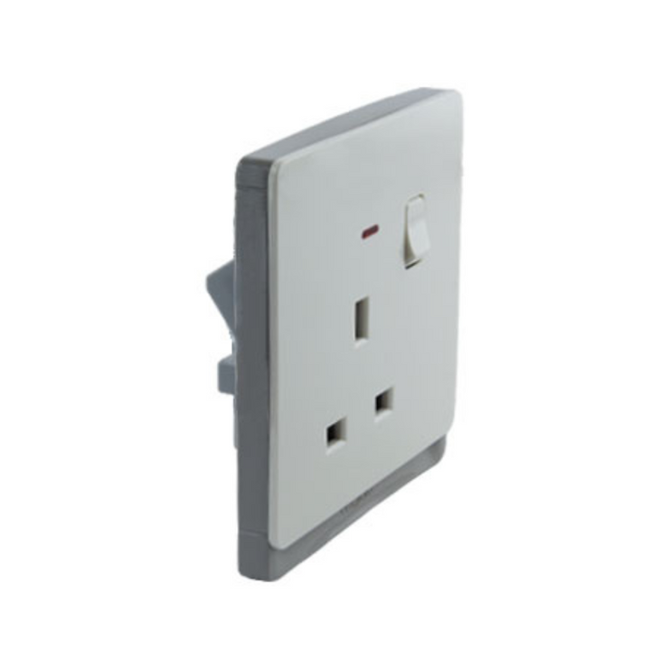 Ivory Single Socket 13Amps